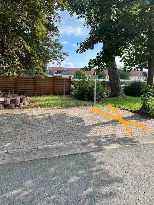 Stilvolle Ferienwohnung Mit Stellplatz Wlan Free Netflix Naehe Bahnhof Zwickau Luaran gambar